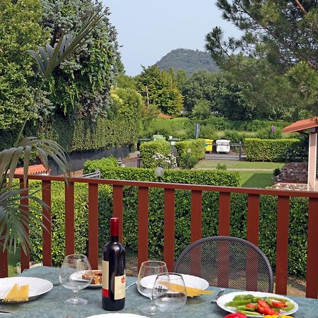 Camping Garden Tourist Manerba del Garda Rum bild